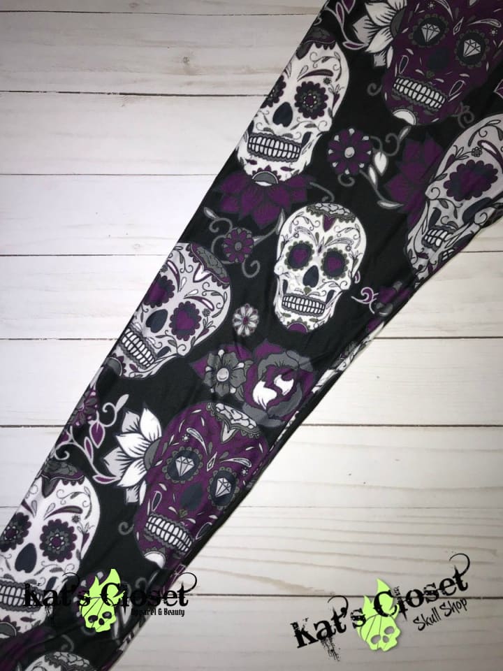 Kats Closet Apparel & Beauty - Charlies Project Purple Skulls Leggings –  Kat's Closet Apparel & Beauty